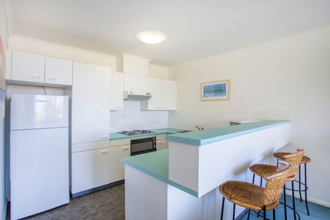 Fathoms 6 - New Castle Holiday 3