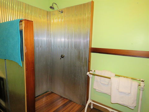 Fig Tree Retro Studio - New Castle Holiday 9