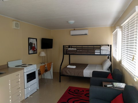 Glenwood Tourist Park And Motel - New Castle Holiday 5