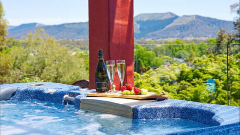 Greatview Holiday Spa Retreat For Couples - New Castle Holiday 2