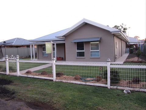 Hillberry House Bed And Breakfast - New Castle Holiday 5