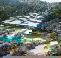Kingfisher Bay Resort - New Castle Holiday