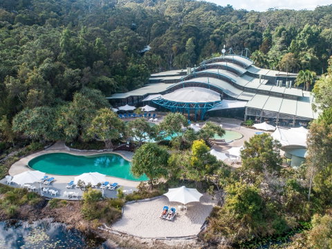 Kingfisher Bay Resort - New Castle Holiday 0