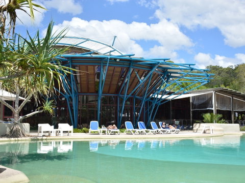 Kingfisher Bay Resort - New Castle Holiday 1