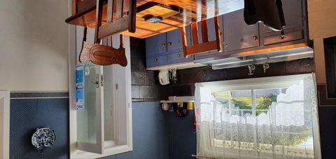 Lavender Cottage Bed And Breakfast Accommodation - New Castle Holiday 2