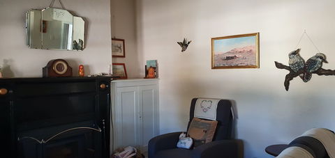 Lavender Cottage Bed And Breakfast Accommodation - New Castle Holiday 4