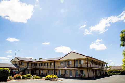 Lilac City Motor Inn And Steakhouse - New Castle Holiday 0