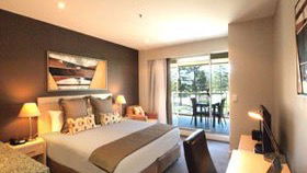 Oaks Plaza Pier Hotel - New Castle Holiday 0