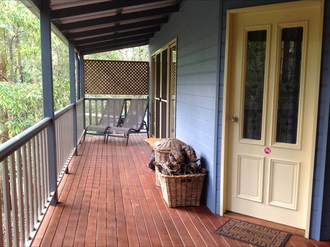 Maleny Country Cottages - New Castle Holiday 1