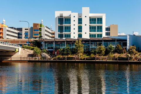 Mercure Sunshine Coast Kawana Waters - New Castle Holiday 0