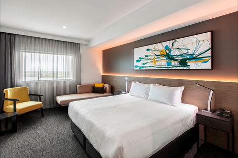 Mercure Sunshine Coast Kawana Waters - New Castle Holiday 1