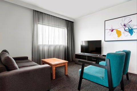 Mercure Sunshine Coast Kawana Waters - New Castle Holiday 3