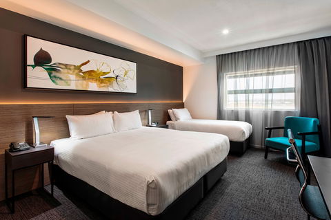 Mercure Sunshine Coast Kawana Waters - New Castle Holiday 4