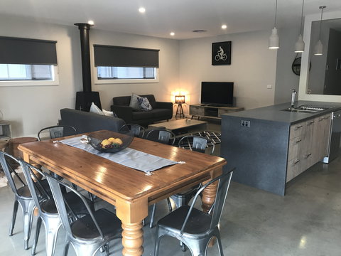 Morses Secret - New Castle Holiday 1