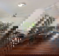 Ninteen on Nudl - New Castle Holiday