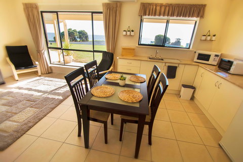 Pelican Perch Retreat - New Castle Holiday 4