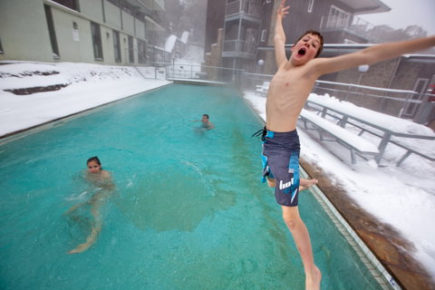 Ropers Alpine Apartments - New Castle Holiday 3