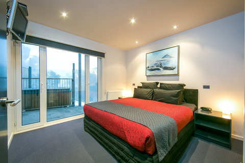 Ropers Alpine Apartments - New Castle Holiday 6