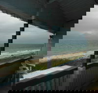Rose's Beach House - New Castle Holiday
