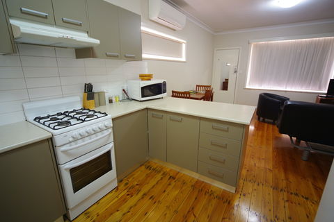 Shamore Apartments - Walnut Ave Mildura - New Castle Holiday 6