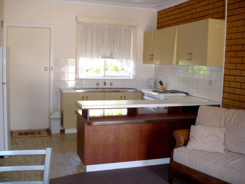 Shamore Apartments - Walnut Ave Mildura - New Castle Holiday 8