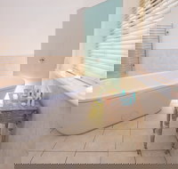 Skillogalee House - New Castle Holiday