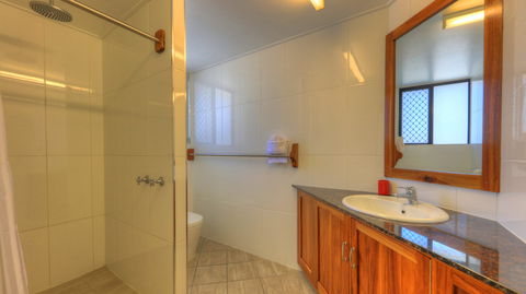 Sky View Units - New Castle Holiday 3
