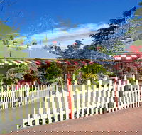 St Mounts Boutique Hotel - Garden Cottages and Trattoria Restaurant - New Castle Holiday