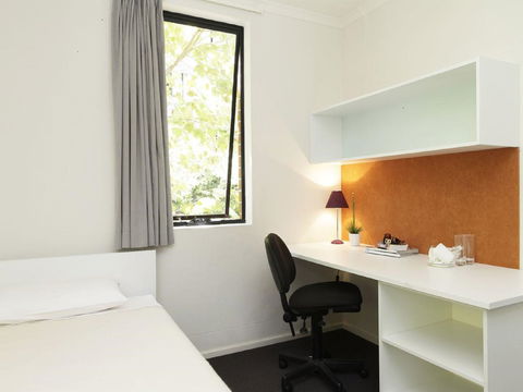 Sydney University Village - New Castle Holiday 1