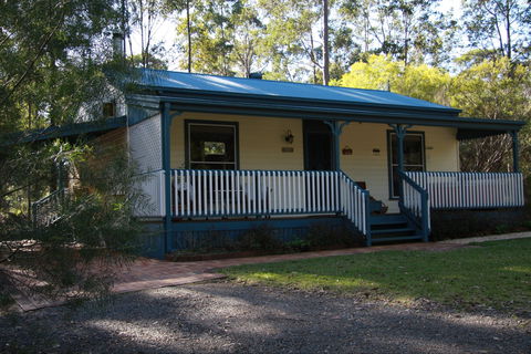 Telegraph Retreat Cottages - New Castle Holiday 1