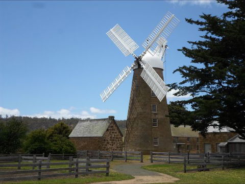 The Heritage Post Office - New Castle Holiday 3