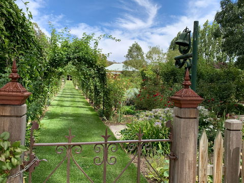 The Heritage Garden - New Castle Holiday 4