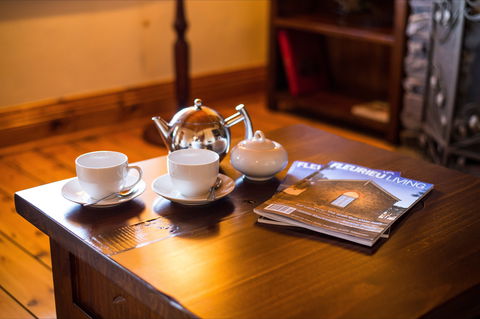 The Creek Cottage - New Castle Holiday 4