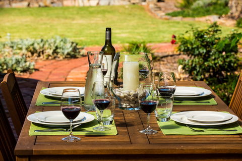 The Creek Cottage - New Castle Holiday 7