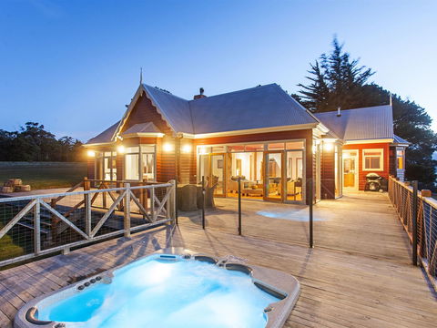 The Peninsula Experience - New Castle Holiday 0