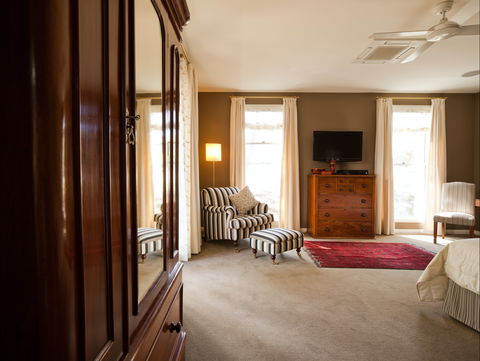 Thorn Park By The Vines - New Castle Holiday 3