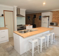 Thora Waterfront - New Castle Holiday