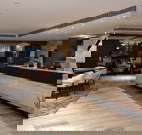 Vibe Hotel North Sydney - New Castle Holiday