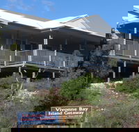 Vivonne Bay Island Getaway - New Castle Holiday