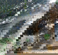 Waverley Estate - New Castle Holiday