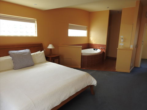 Waves Luxury Suites - New Castle Holiday 0