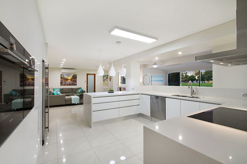 Whitehaven At Broadbeach - Vogue Holiday Homes - New Castle Holiday 3