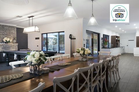 WhiteVale Estate - New Castle Holiday 0