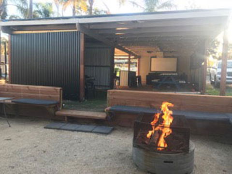 Wine Country Tourist Park - New Castle Holiday 5