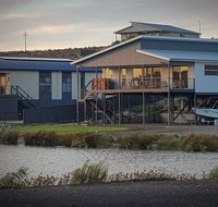 96 Marina Way Mannum Waters - River Shack Rentals - New Castle Holiday