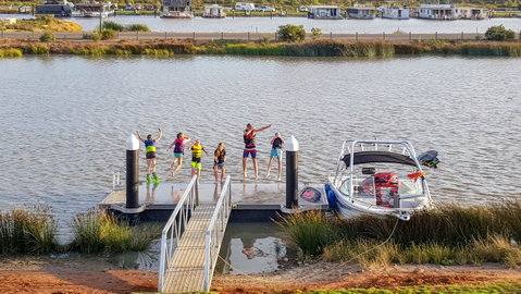 96 Marina Way Mannum Waters - River Shack Rentals - New Castle Holiday 1