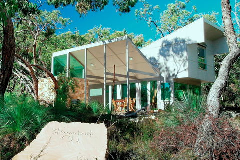 Aquila Eco Lodges - New Castle Holiday 0