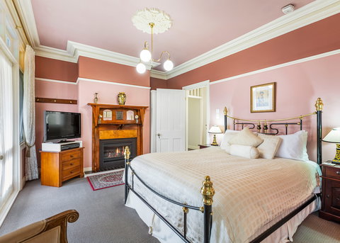 Bethany Manor Bed And Breakfast - New Castle Holiday 5