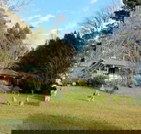 Cedar Lodge Cabins - New Castle Holiday