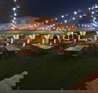 Clydesdale Motel and Steakhouse - New Castle Holiday
